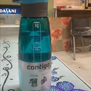 Contigo. Water Bottle